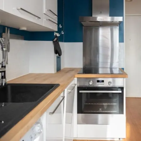 Апартаменты Nice 32m Quick Access To Paris And La Defense *